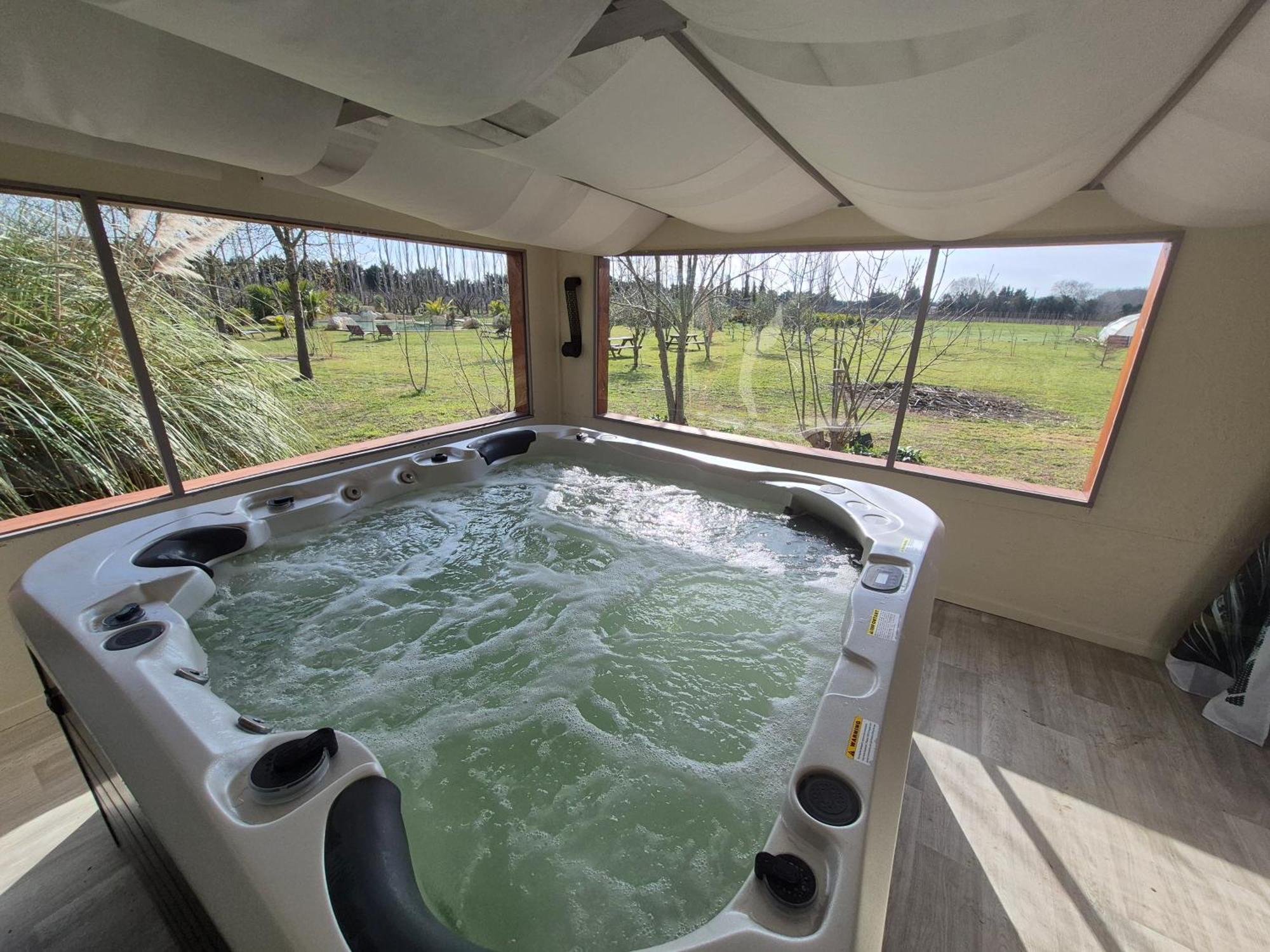 Le Mas Des Cerisiers Jacuzzi Et Sauna Inclus Pour Tous Les Logements 아비뇽 외부 사진