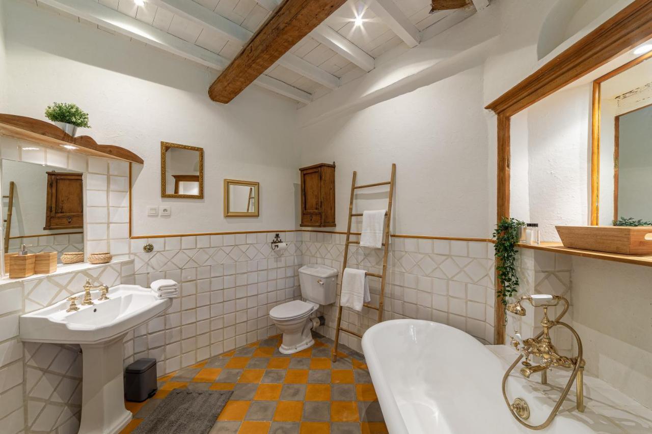 Le Mas Des Cerisiers Jacuzzi Et Sauna Inclus Pour Tous Les Logements 아비뇽 외부 사진